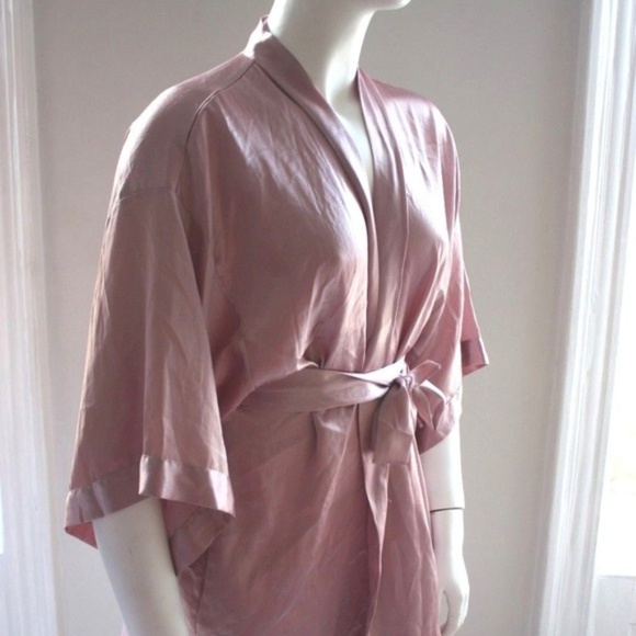 HS LINGERIE CLASSIC SATIN PINK ROBE MEDIUM Barbie 🌸 - Picture 4 of 7